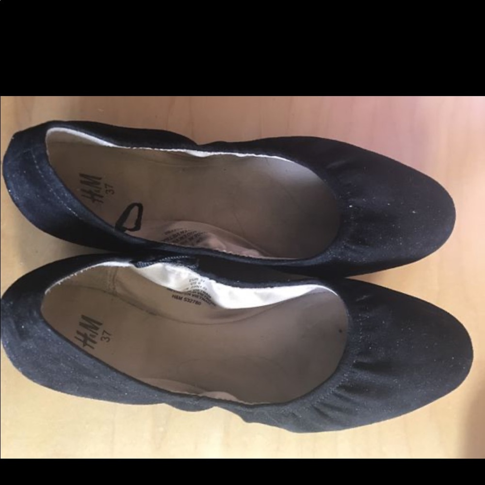 Black flats